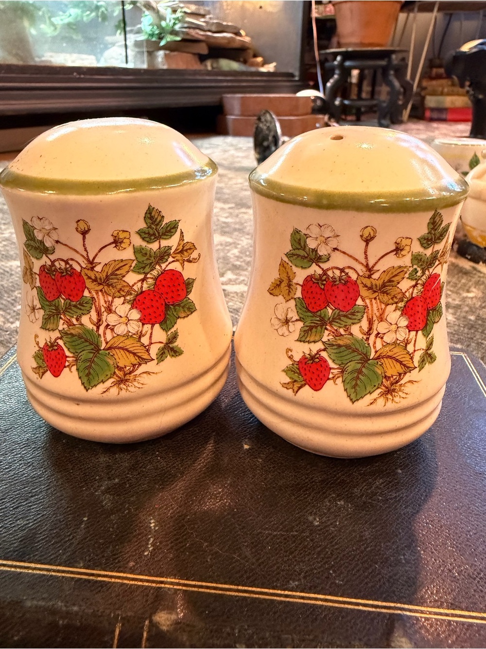 Vintage 1970s speckled strawberry stoneware salt and pepper shakers